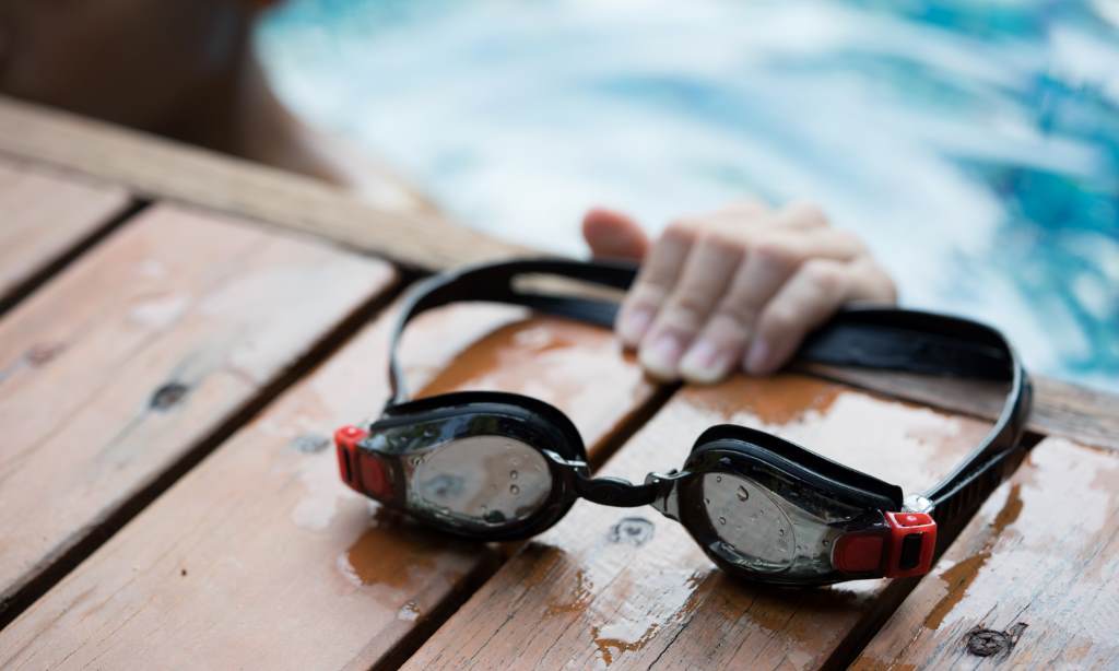 Preventing Goggle Fog in Cold Water Swimrun: A Clear Guide for Swimmers